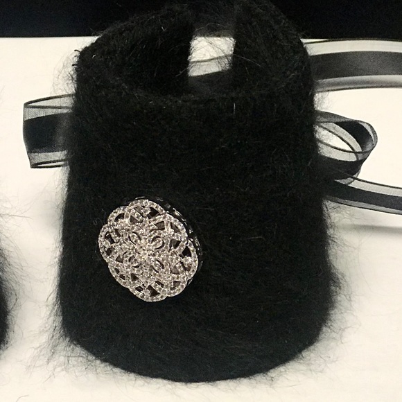 Fur cuffs, ribbon closure  (handmade by me 💗🎉😀) - Picture 2 of 2